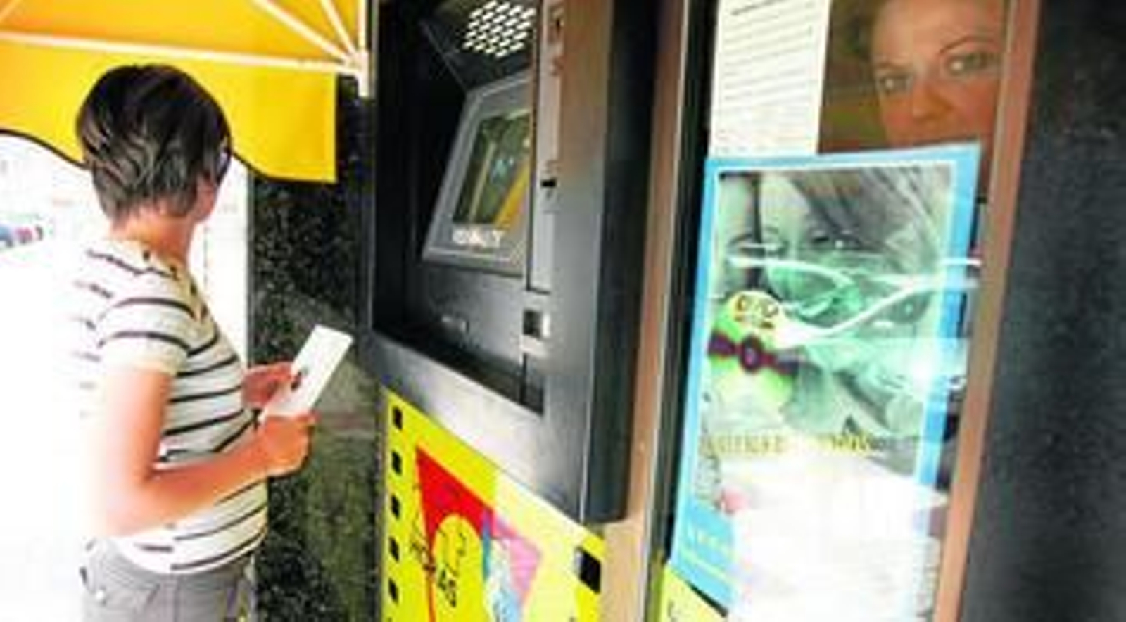 Algunos videoclubs optan por el formato cajero automático, pero así es difícil que alguien recomiende algo.