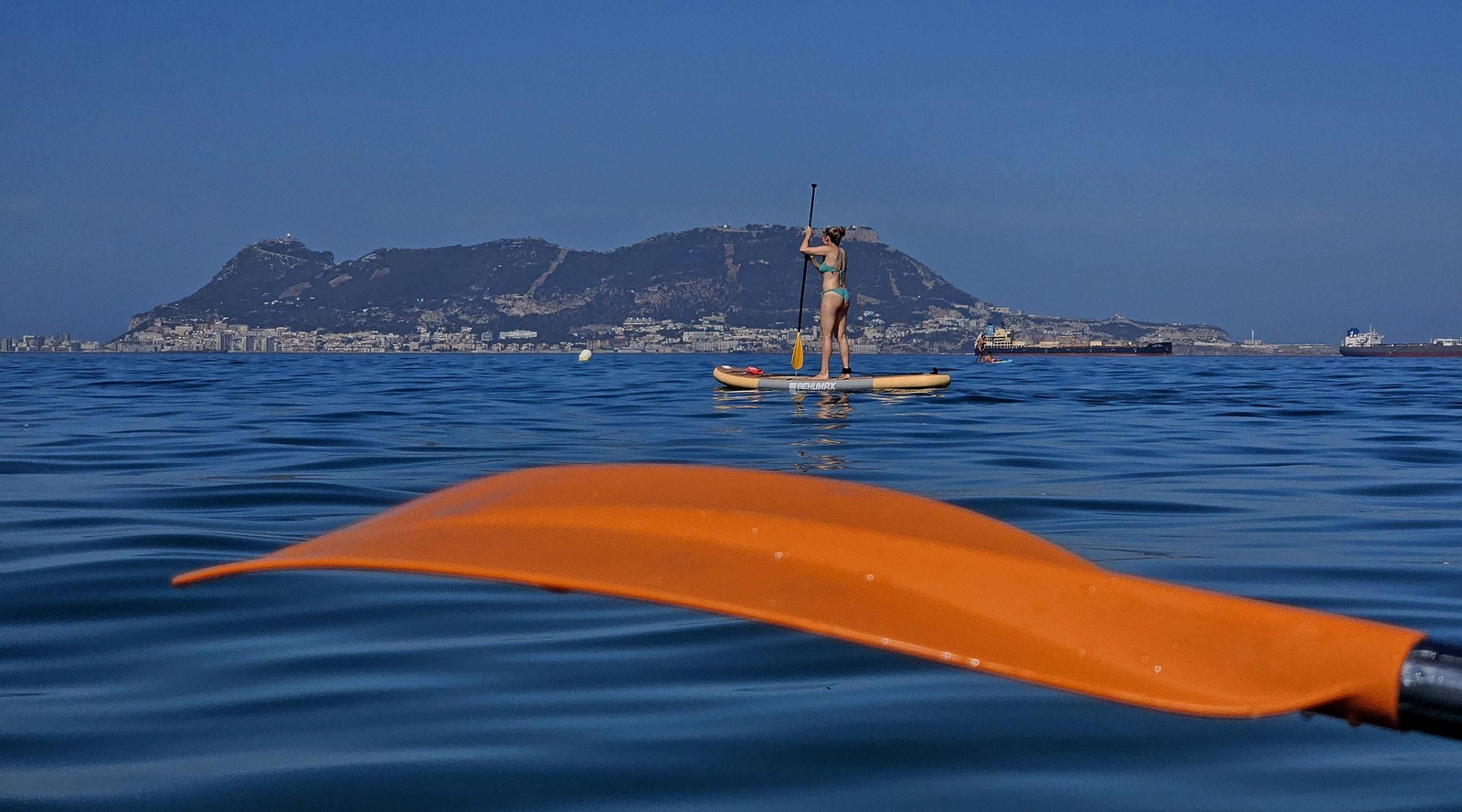 Ruta de paddle surf por la playa de Getares en Algeciras