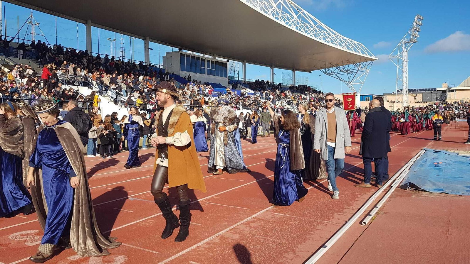 Imágenes de la llegada de los Reyes Magos en helicóptero.