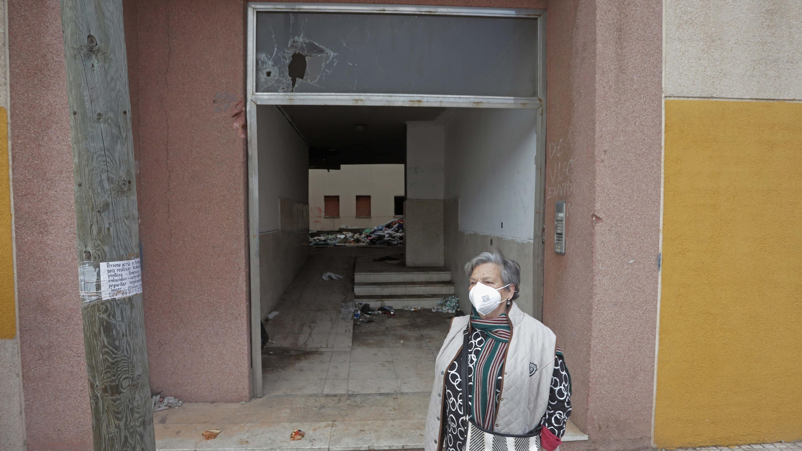 Fotos del edificio okupa de El Secano en Algeciras