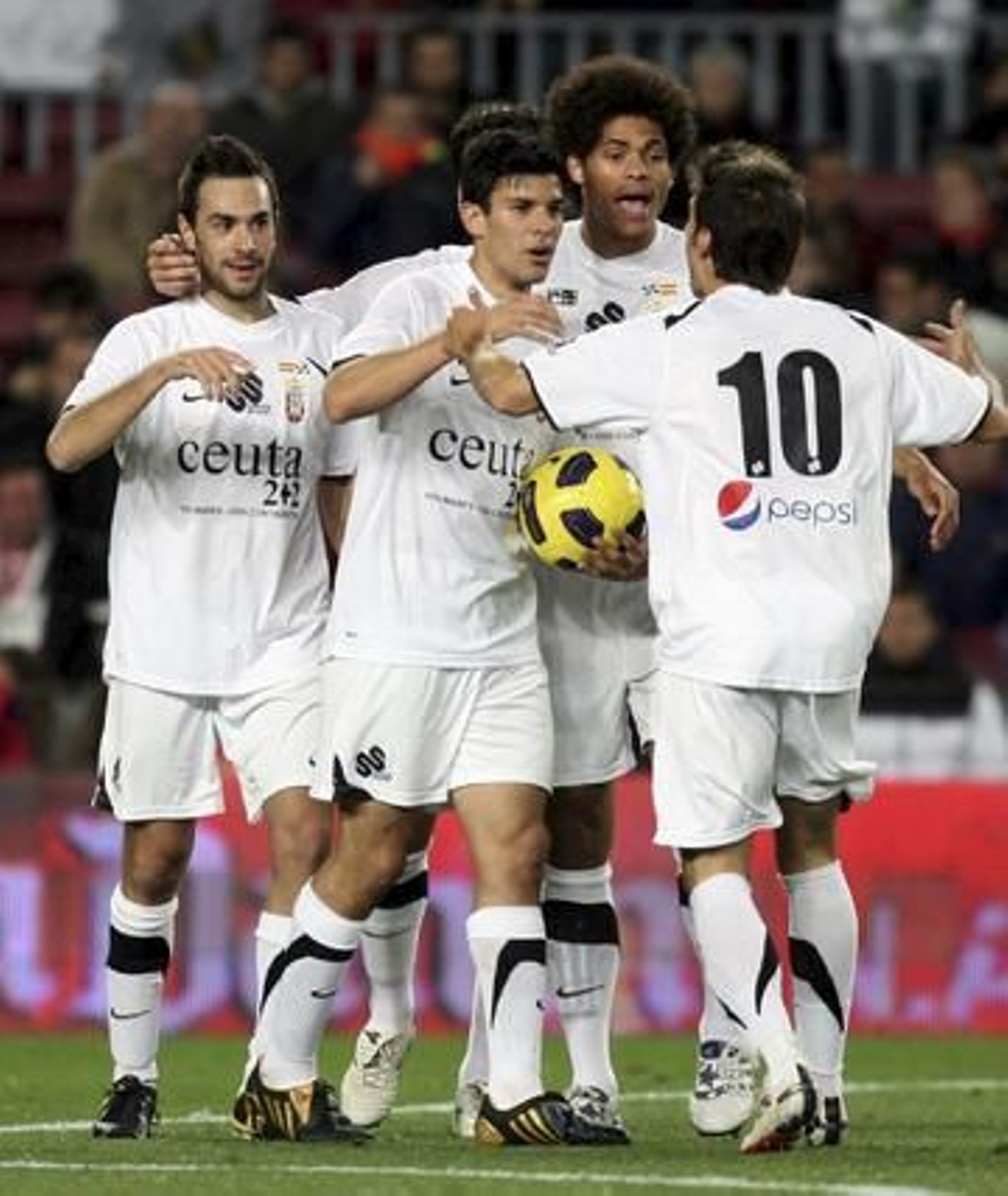 El Barcelona vence al Ceuta desplegando un fútbol tan atractivo como siempre.

Foto: Reuters