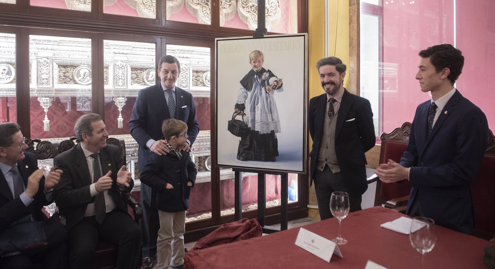 Imágenes de la presentación del cartel universitario de la Hermandad de los Estudiantes
