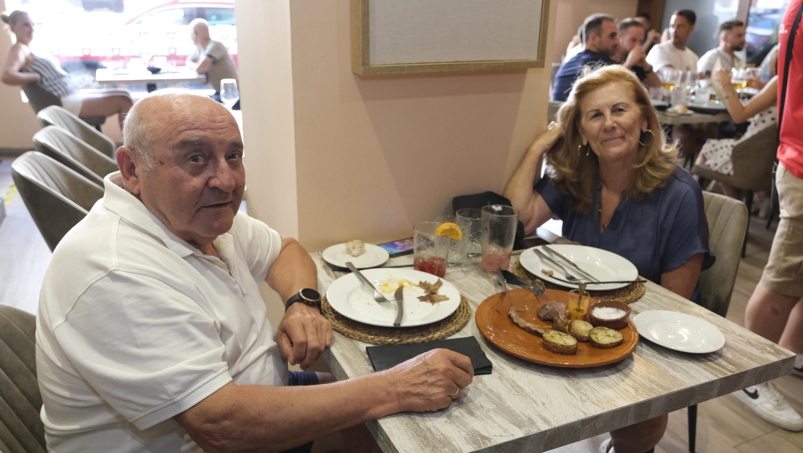 Sábado de Feria del Mediodía de Almería en La Bellota y El Buey, en La Cuarta Planta y en los ambigús