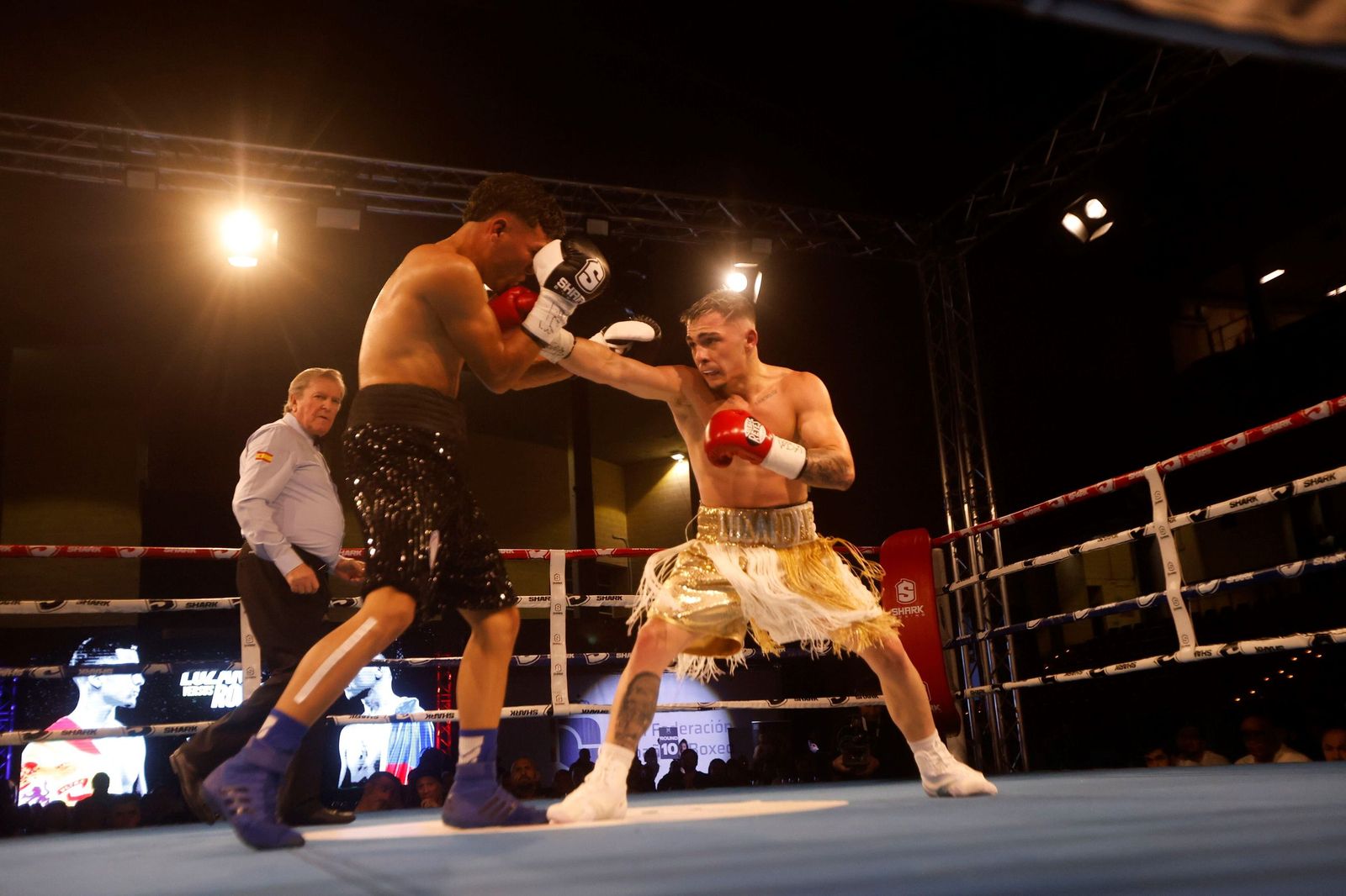 Las mejores fotos del debut profesional de Rafa Lozano Jr. ante Kervin Romero