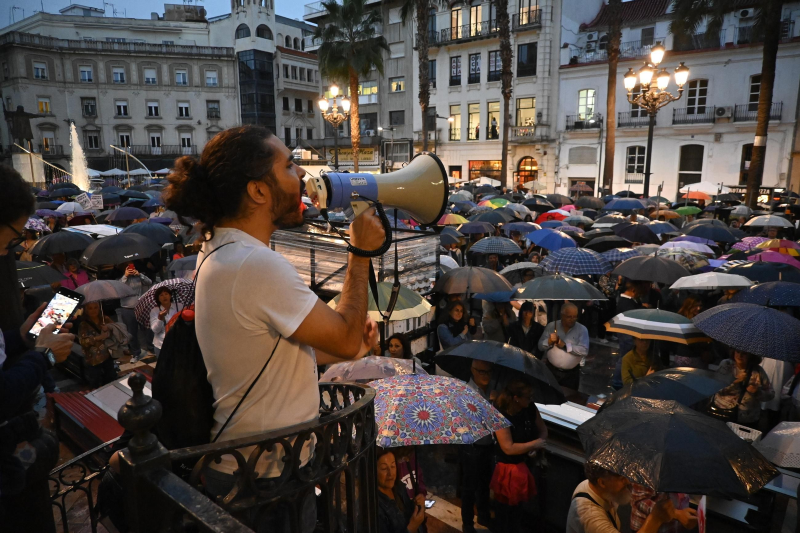 Las mejores imágenes de la manifestación por la sanidad en Huelva