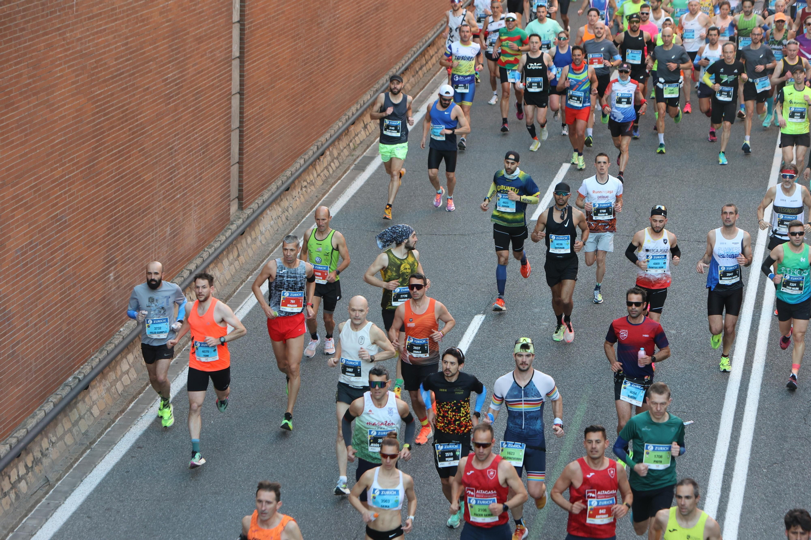 Búscate en la Zurich maratón de Sevilla
