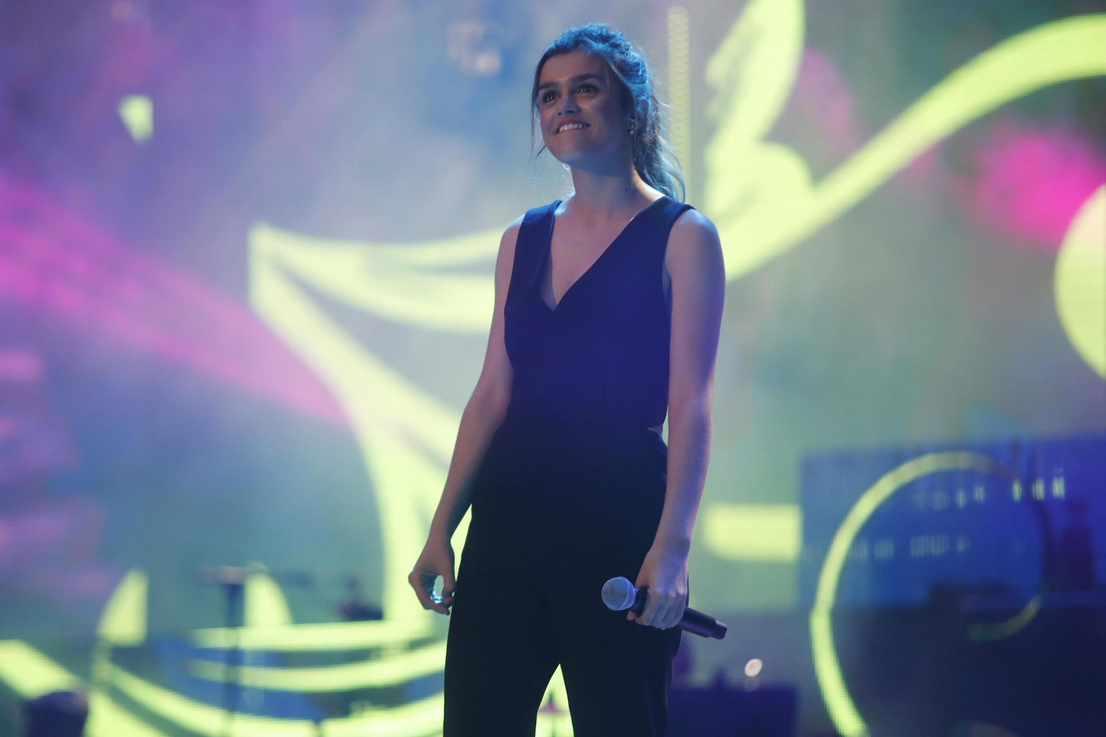 Amaia, la ganadora del concurso 'Operación Triunfo', anoche en el Estadio de La Cartuja.