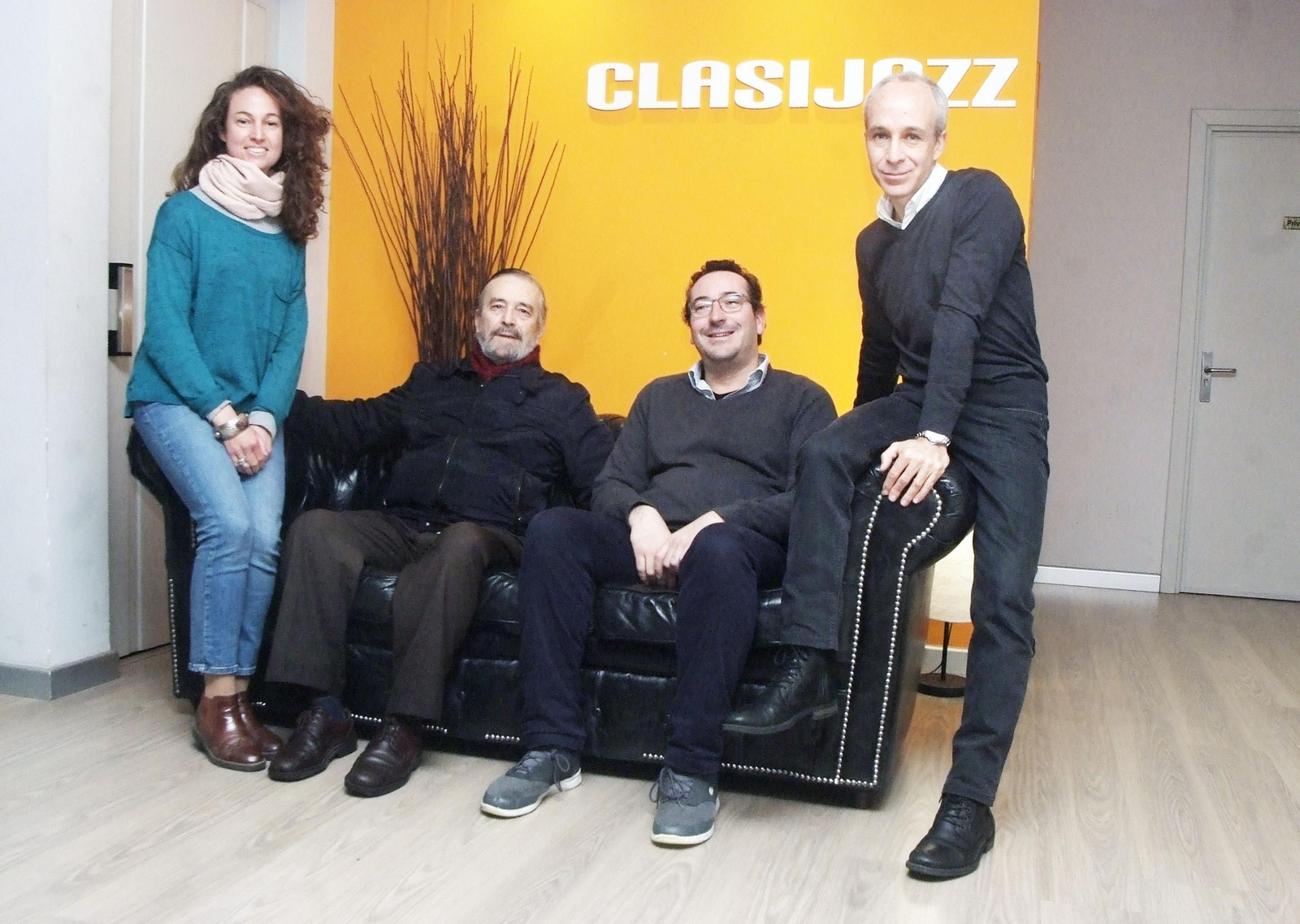 Violeta Sogel, Federico Rebolloso, Pablo Mazuecos y Miguel Canale, en las instalaciones de Clasijazz.