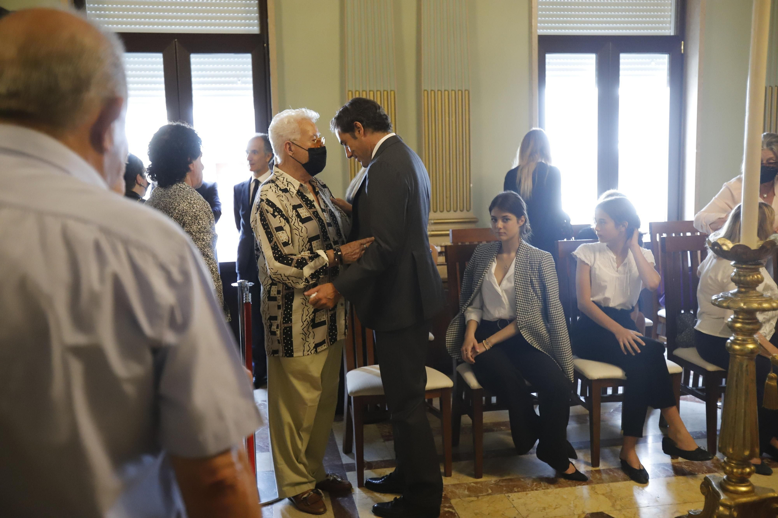 Imágenes de la capilla ardiente de Miguel Báez Espuny 'Litri' en la mañana del viernes