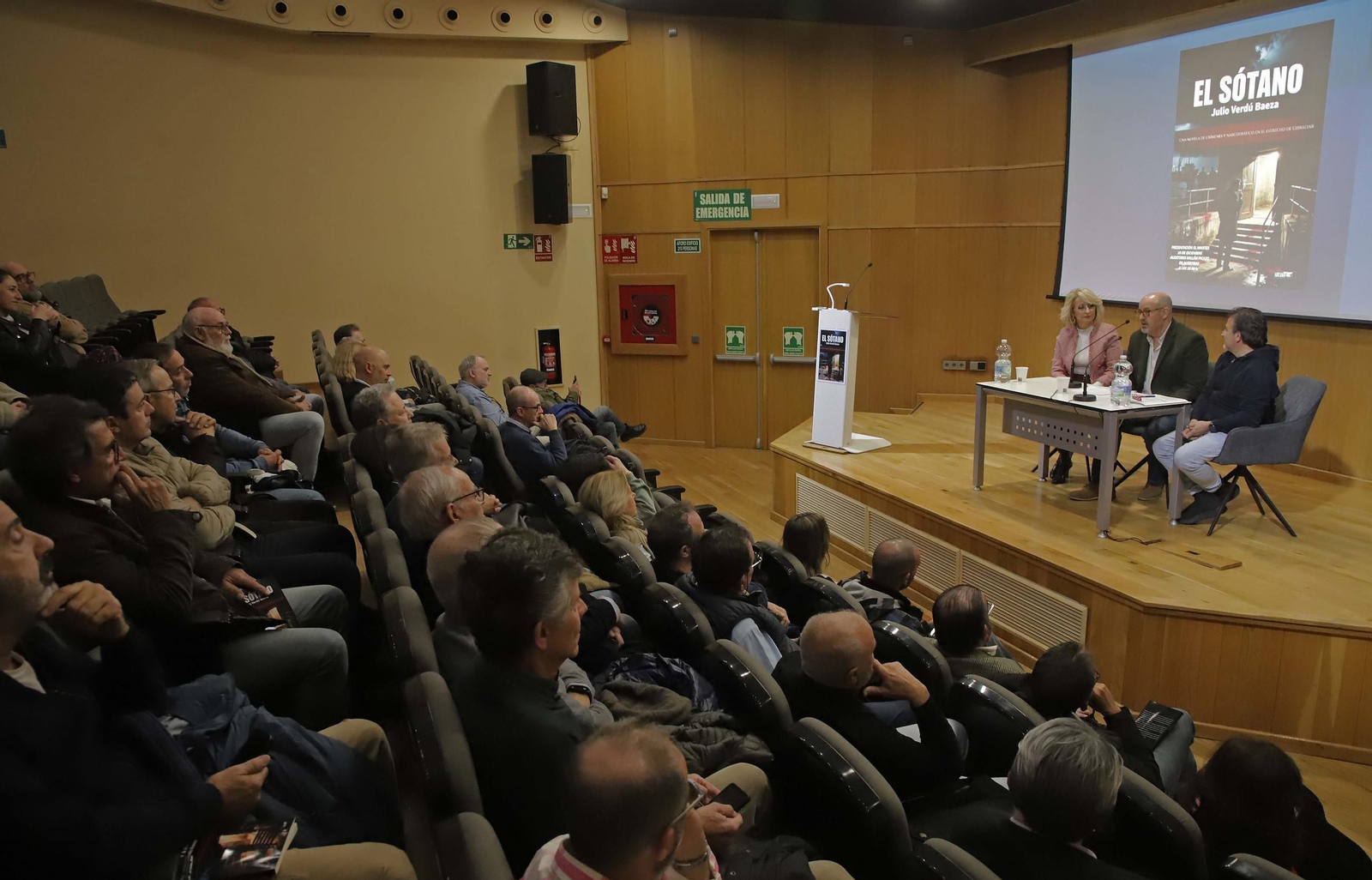 Presentación de la novela de Julio Verdú.