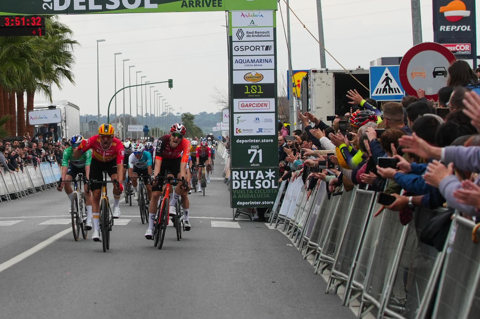 Las mejores fotos del paso por Pozoblanco de la Vuelta Ciclista a Andalucía