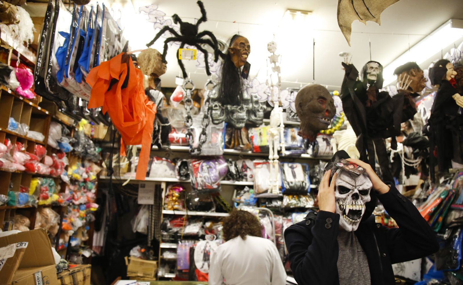 Una tienda de disfraces de Halloween.