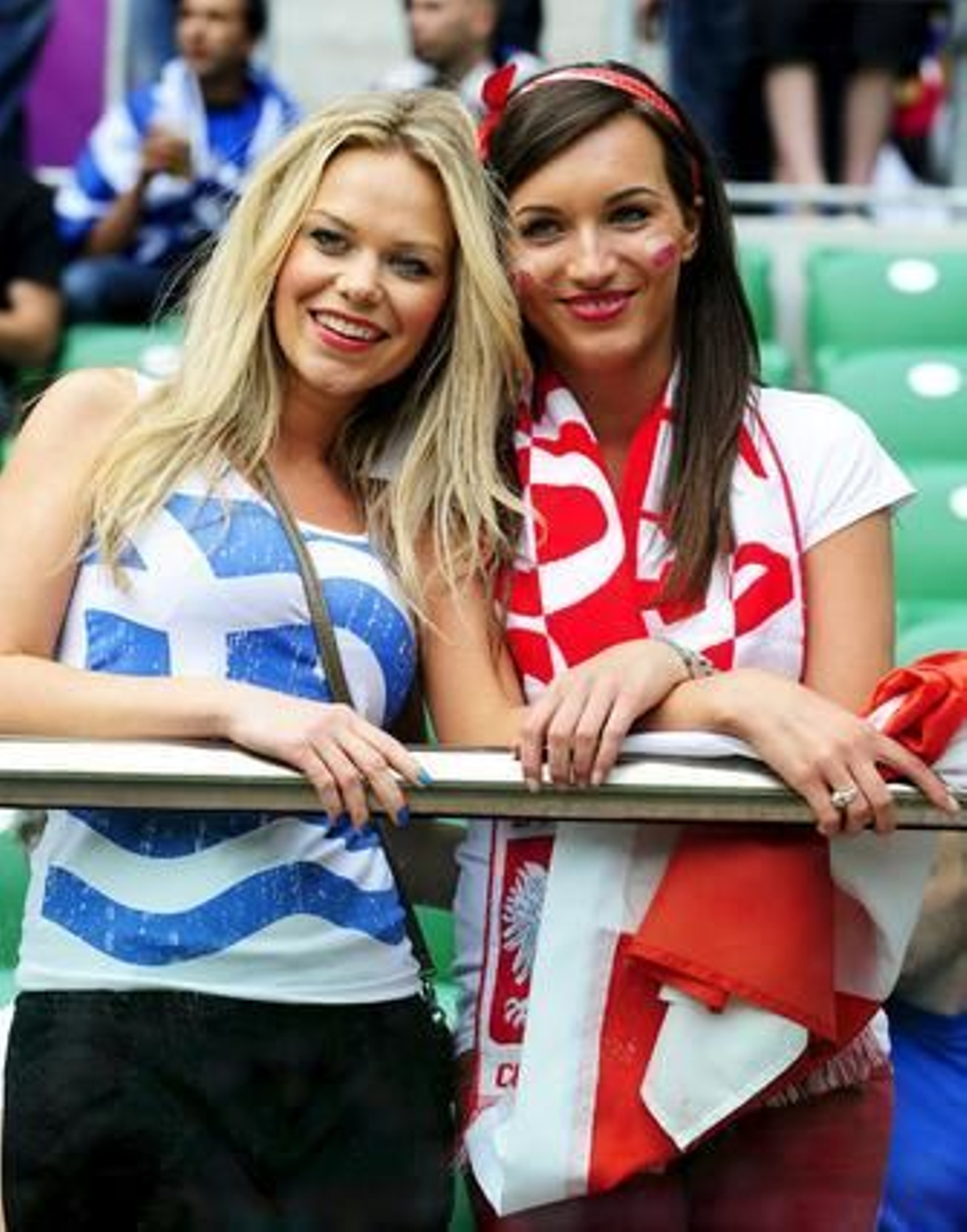 La República Checa vence a Grecia con dos goles en los primeros cinco minutos de partido.

Foto: EFE