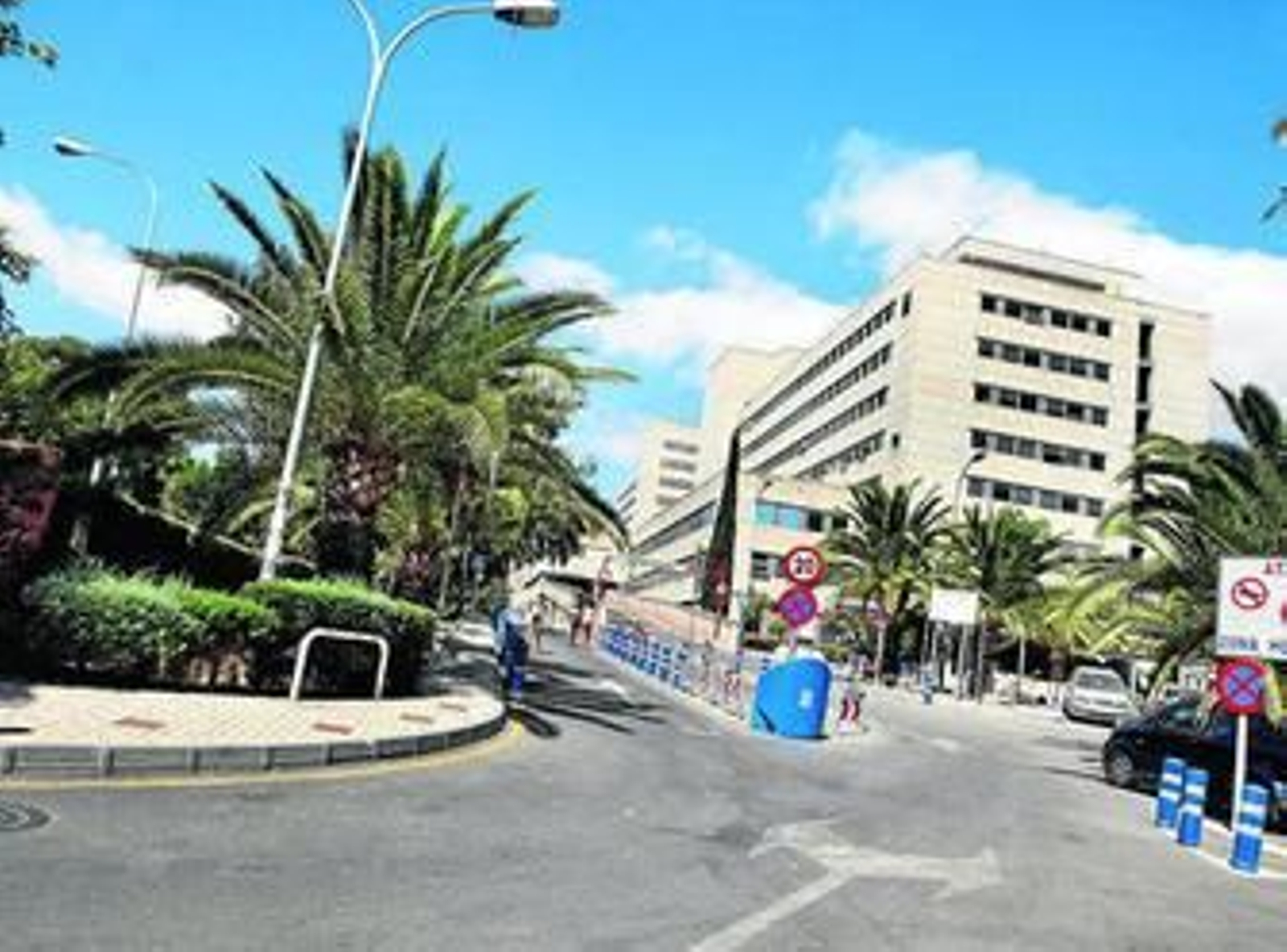 Entrada al Hospital Materno Infantil.