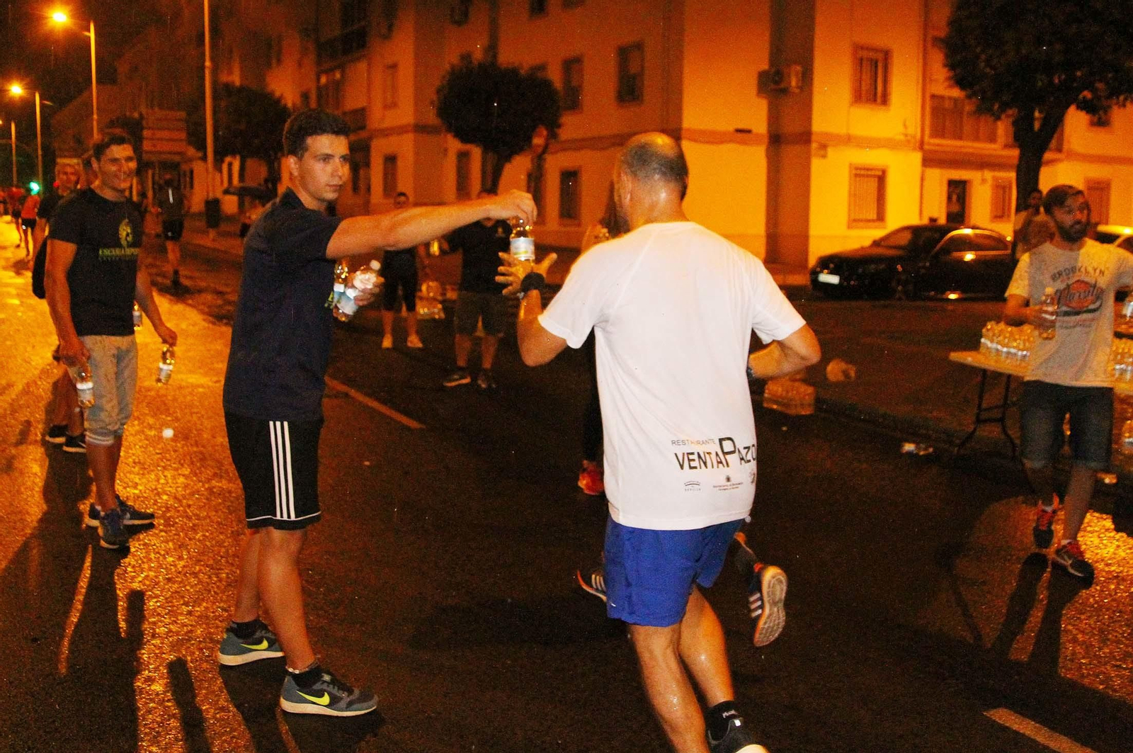La VII Carrera Nocturna de Huelva en imágenes