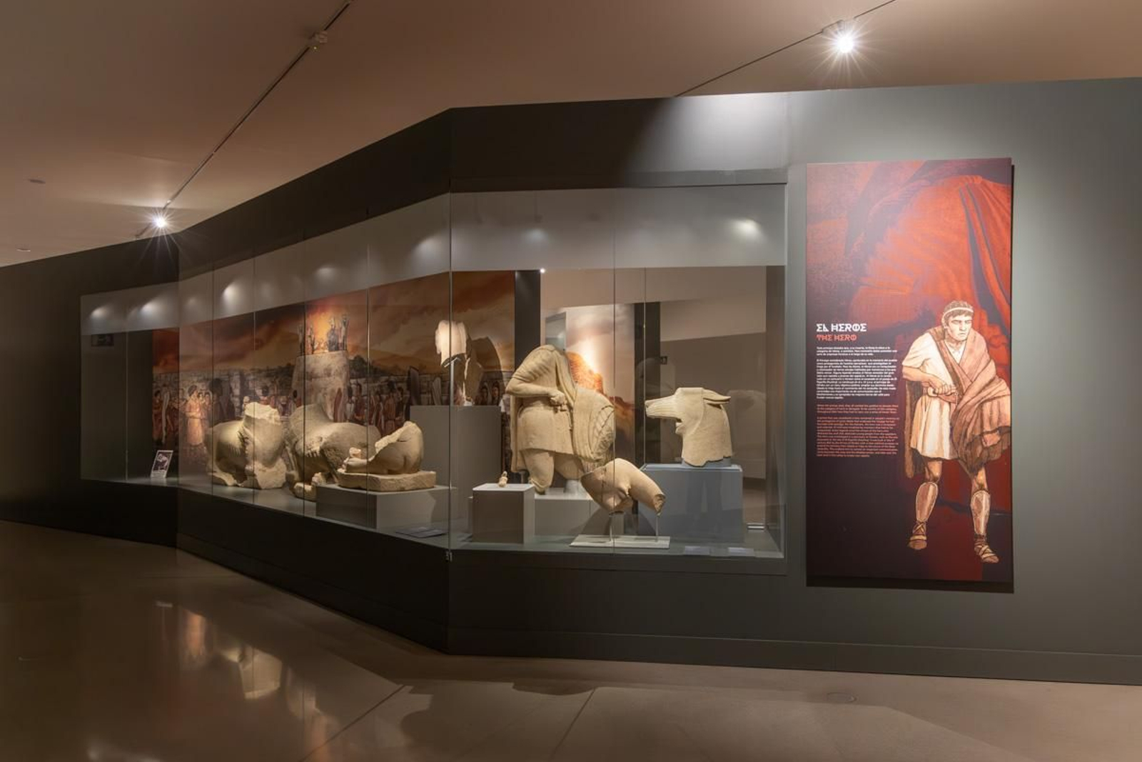 Exposición La Dama, el Príncipe, el Héroe y la Diosa, en el Museo Íbero