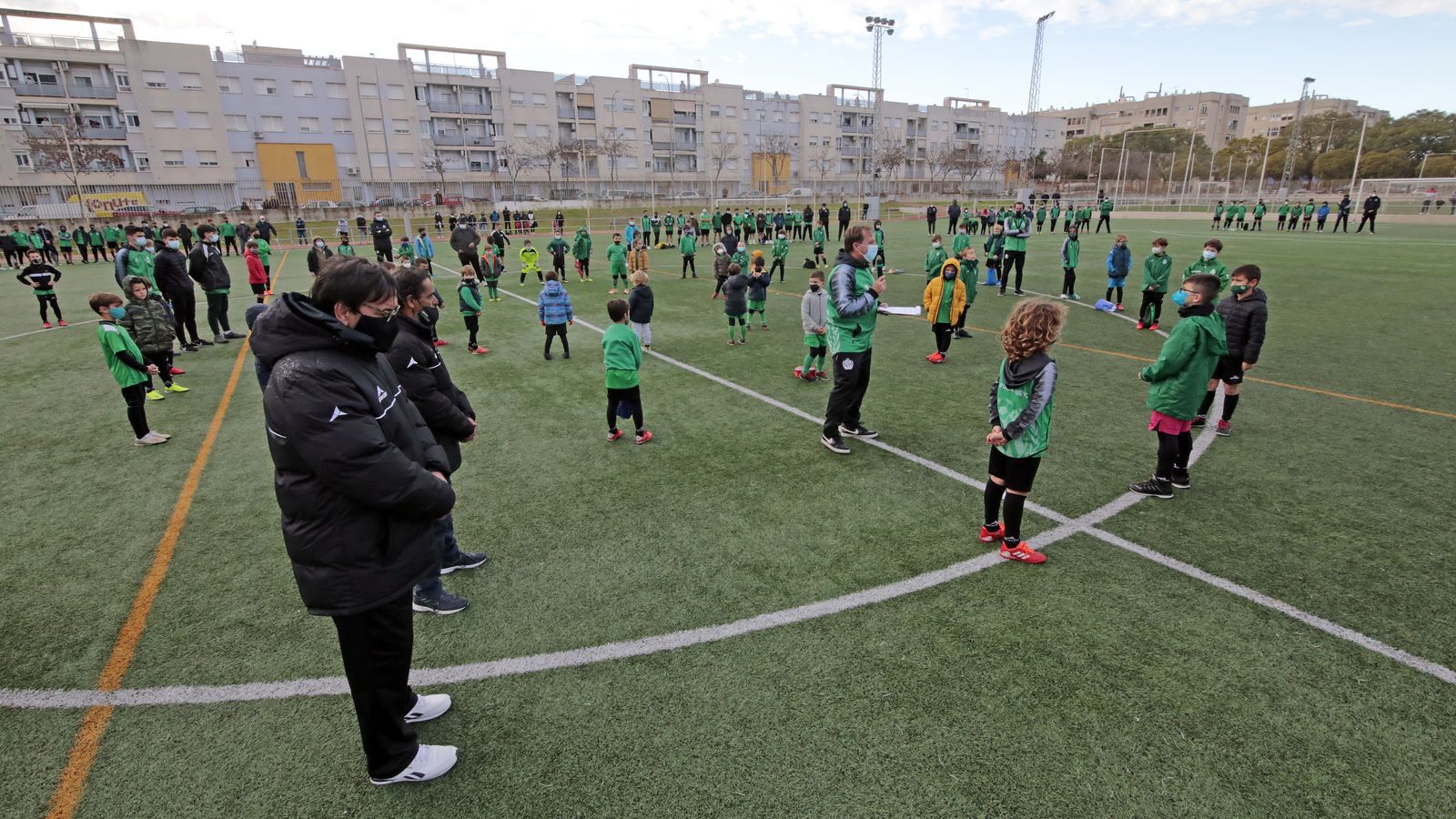 Emotivo homenaje de todo el Pueblo Nuevo a su entrenador