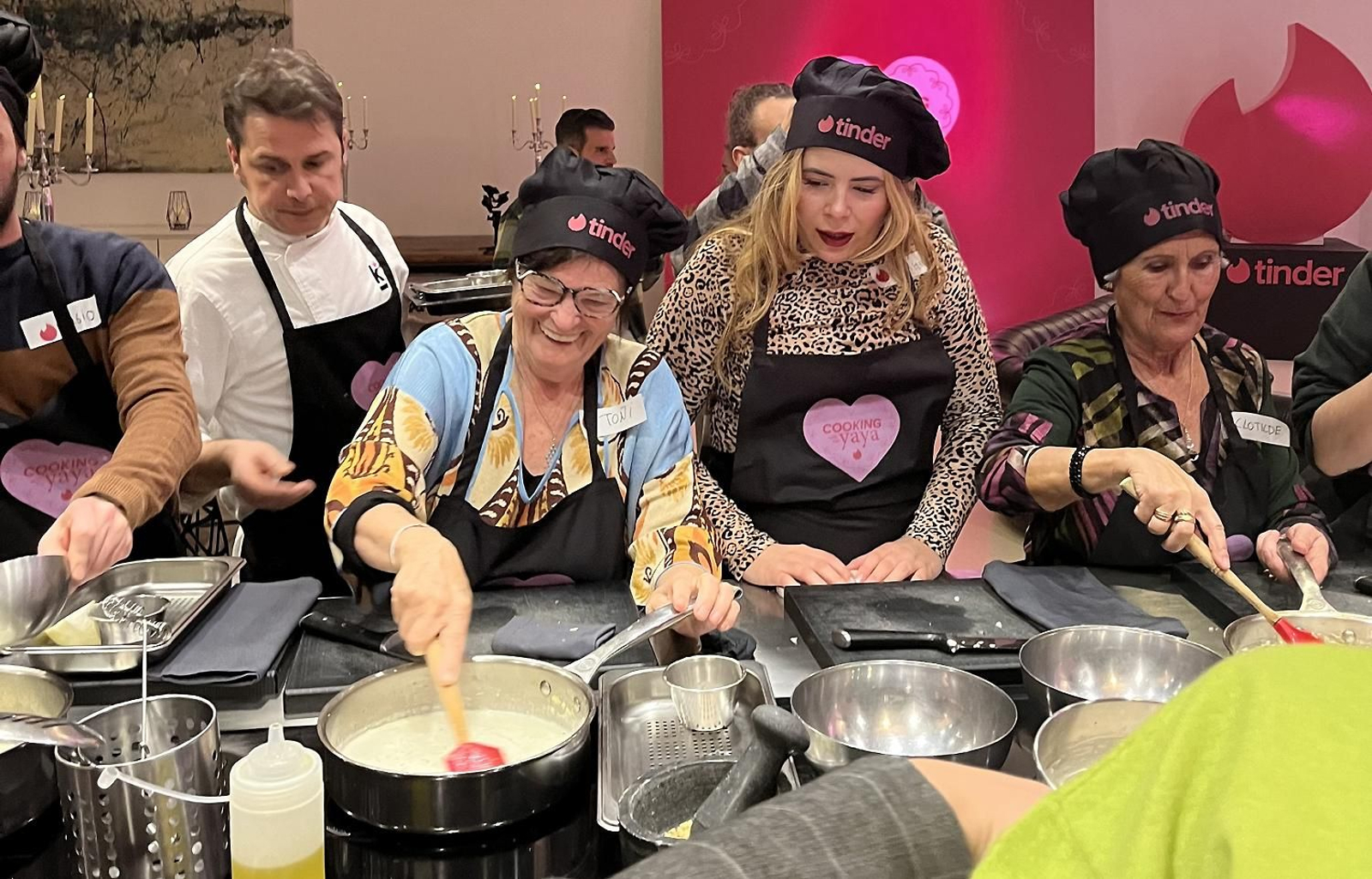 #CookingWithMyYaya, masterclass para Tinder de Guadalupe Fiñana, 'Abuela de Dragones'.