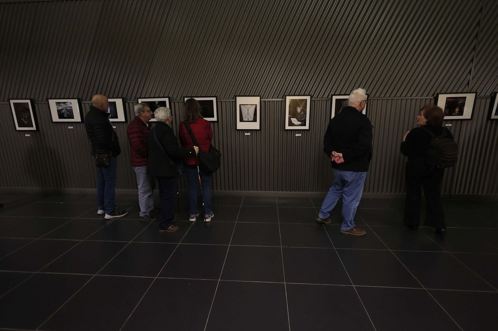 Fotos de las exposiciones "Testimonio de guerra" y "I Concurso Internacional de Fotografía Iulia Traducta" en el Congreso Andaluz de Fotografía en Algeciras
