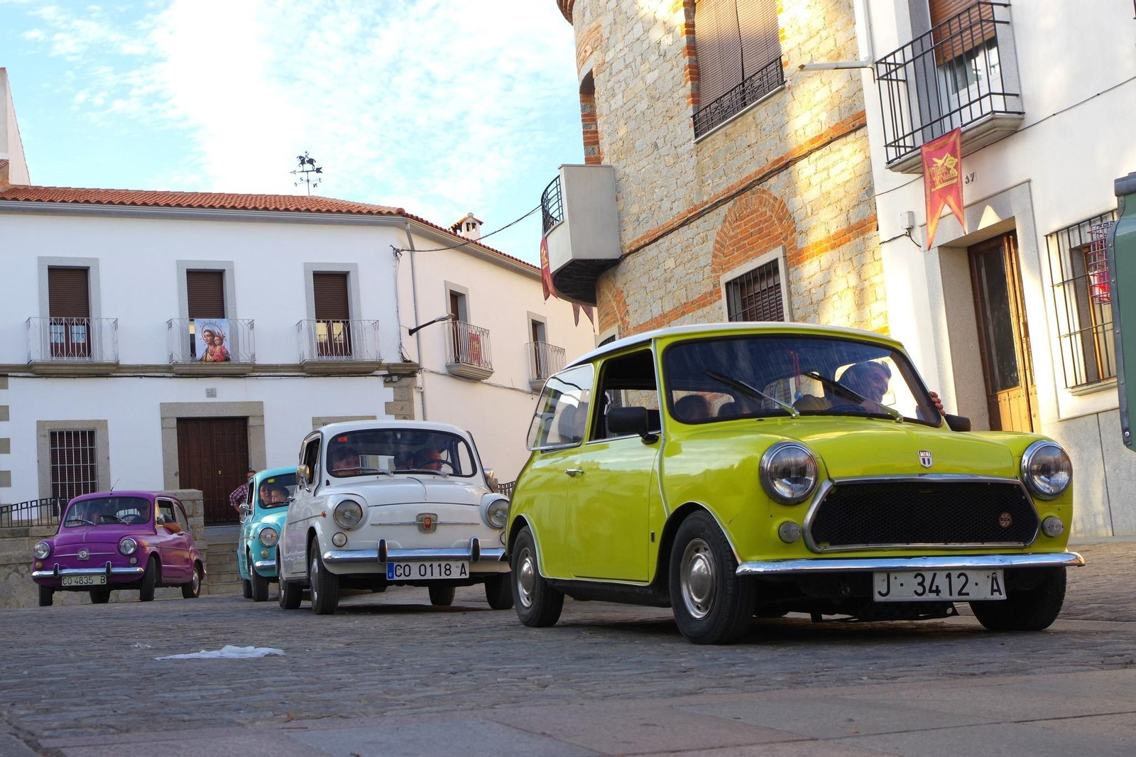 La gran exposición de coches clásicos de Belalcázar, en fotografías