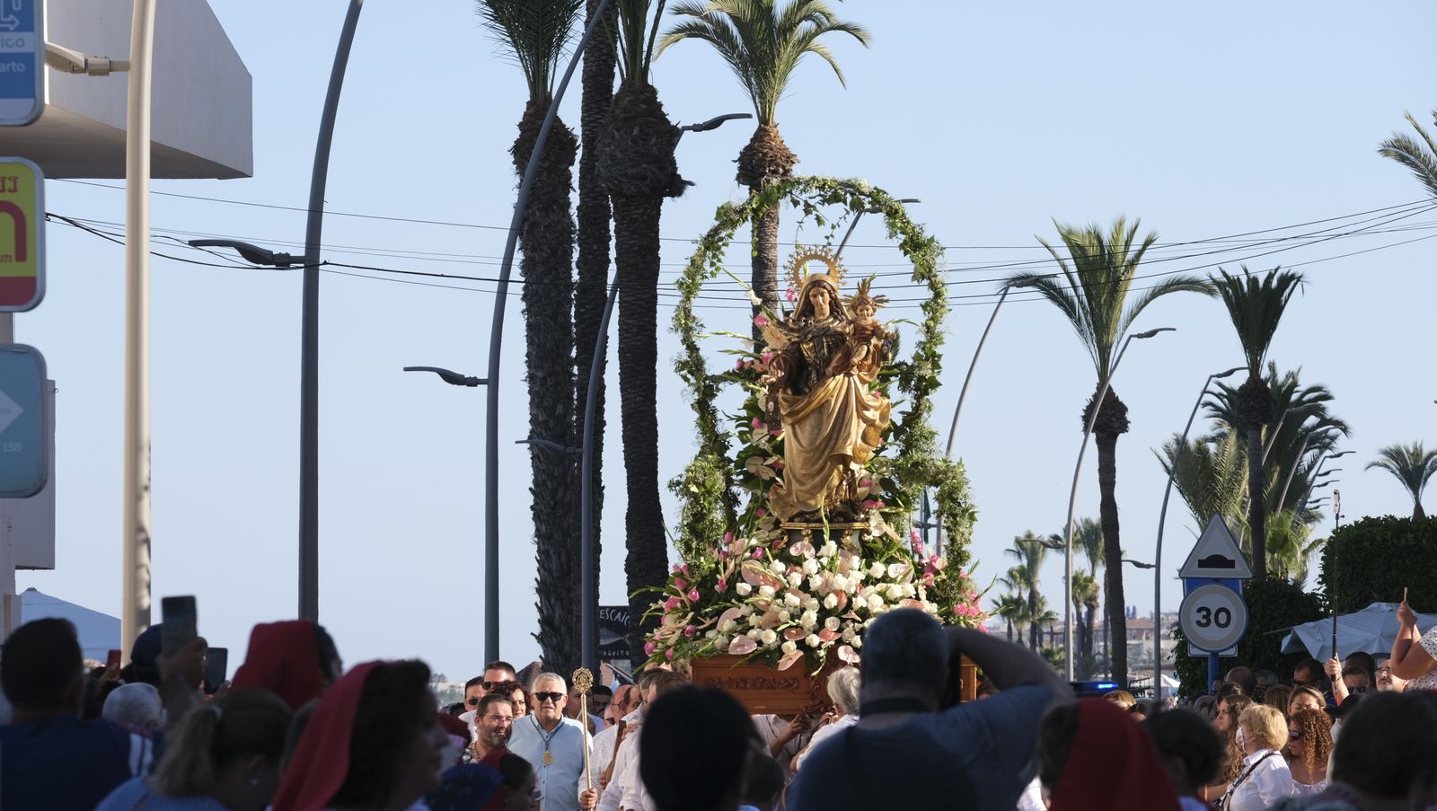 Imágenes de la procesión marinera de la Virgen del Carmen de Garrucha