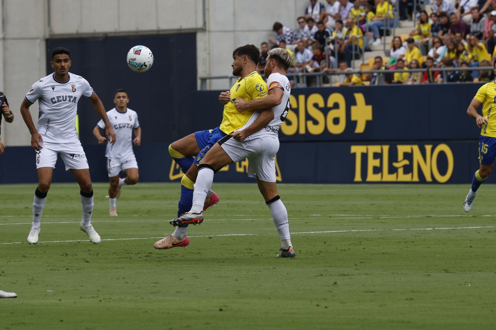 Un acción del partido Cádiz-Ceuta