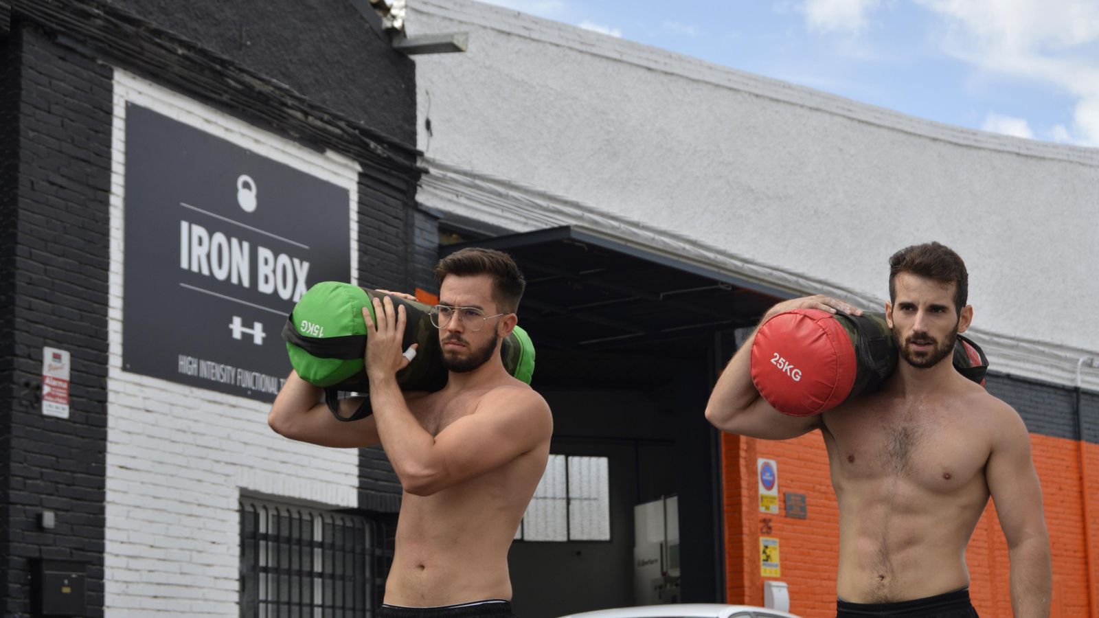 De Hift Iron Box sales hecho un modelo.