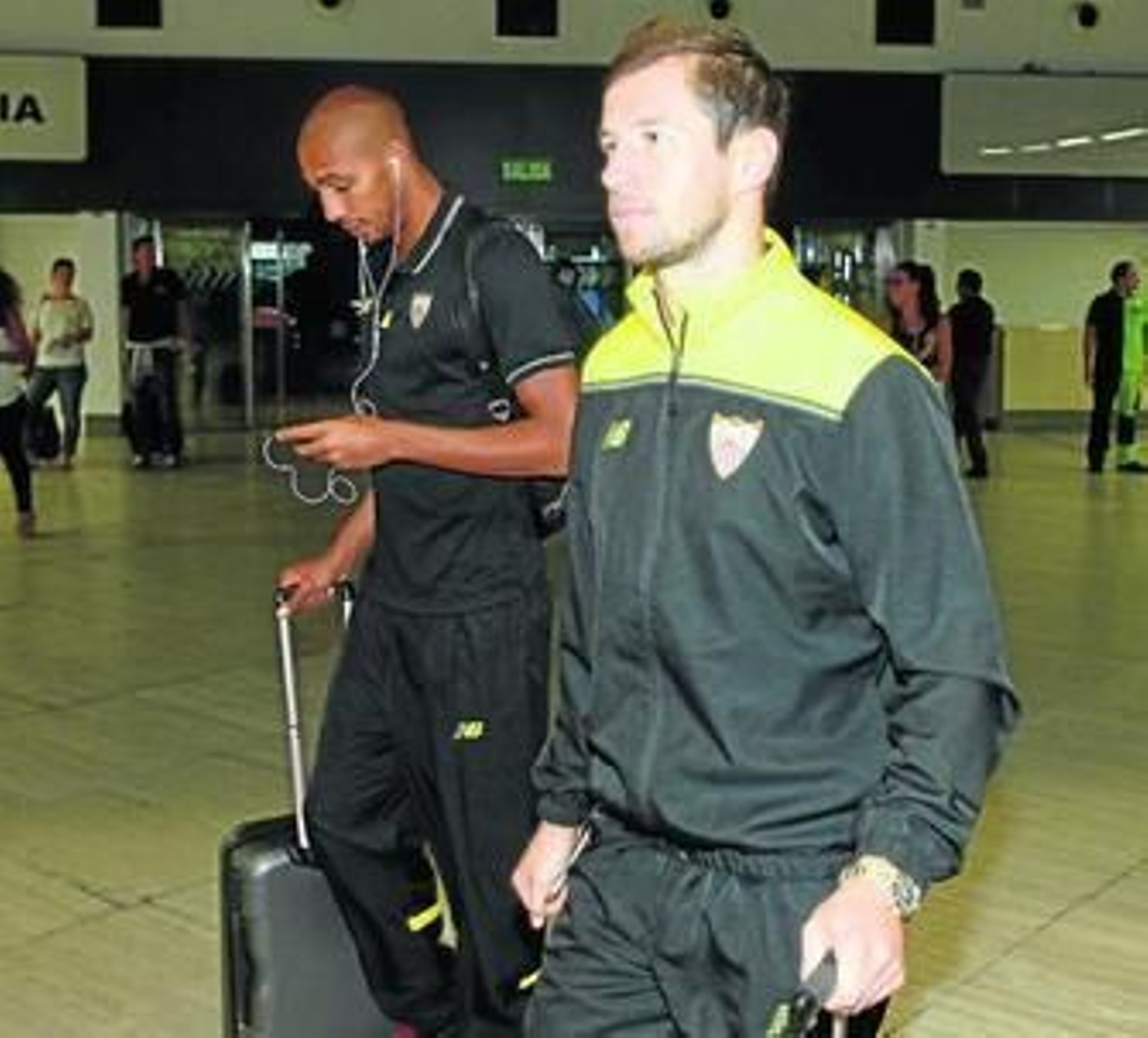 Krychowiak y N'Zonzi, presumible pareja de medios centro titular, en San Pablo antes de partir hacia Turín.