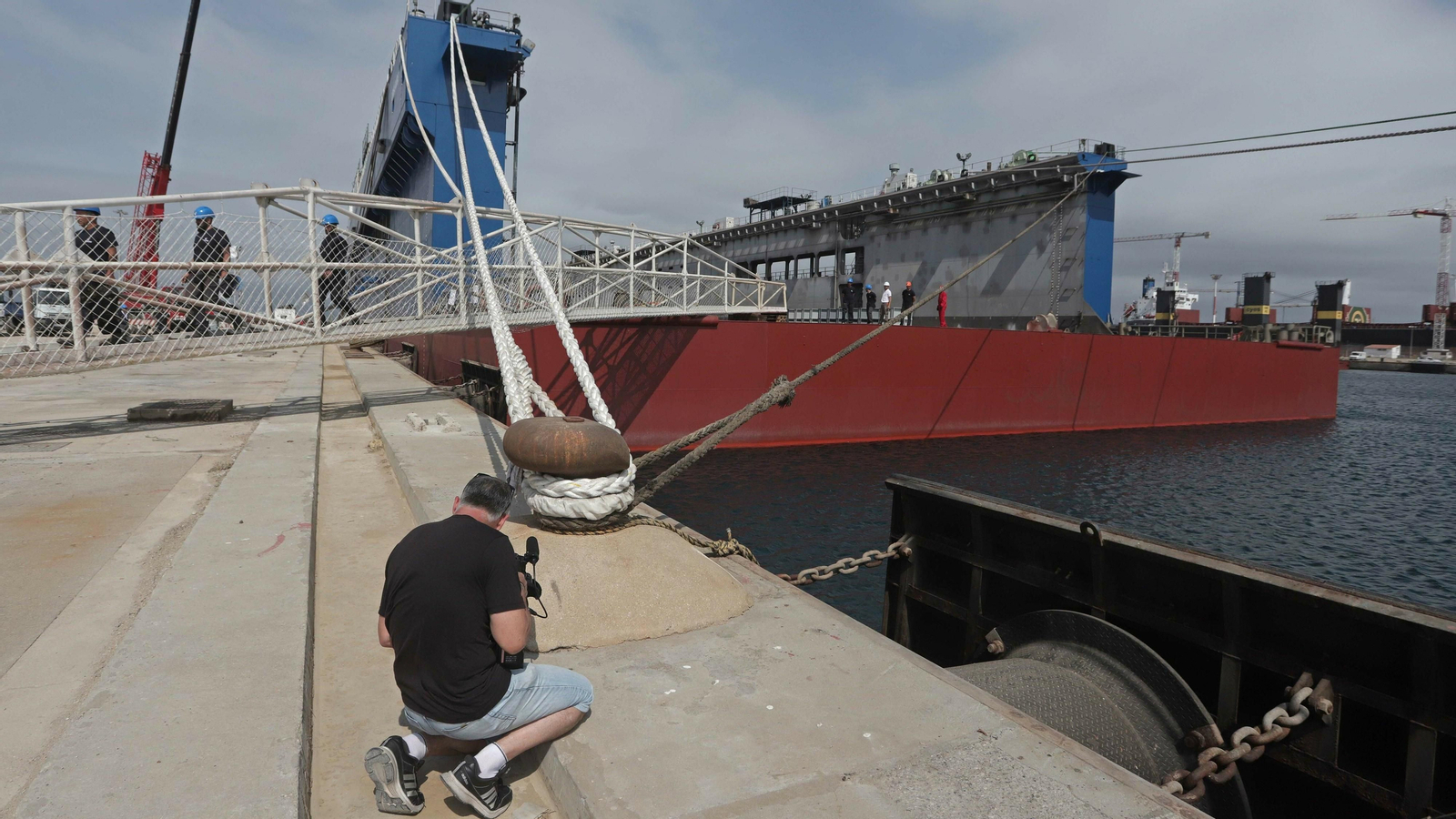 Las mejores fotos del nuevo dique flotante de Cernaval en San Roque