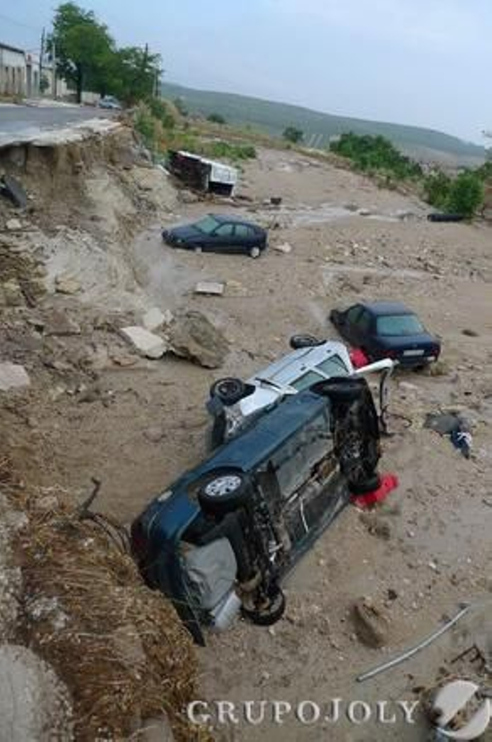 Tres fallecidos y numerosos daños materiales por las fuertes lluvias registradas en la provincia

Foto: GRUPO JOLY