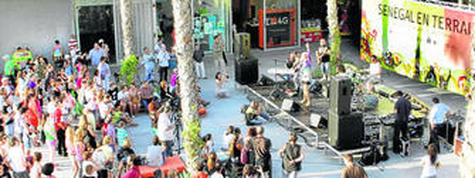 Concierto de presentación del festival Terral de Hedwig y su banda, el pasado miércoles en el Muelle Uno.