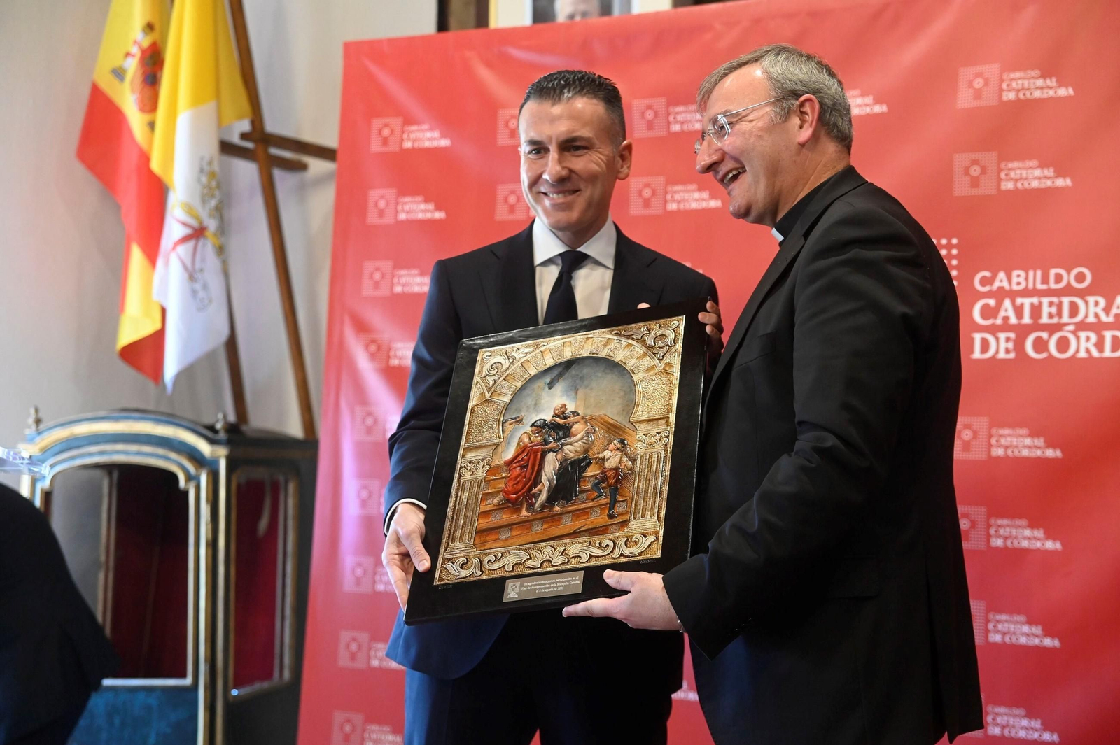 El reconocimiento a quienes lucharon contra el incendio de la Mezquita de Córdoba, en imágenes