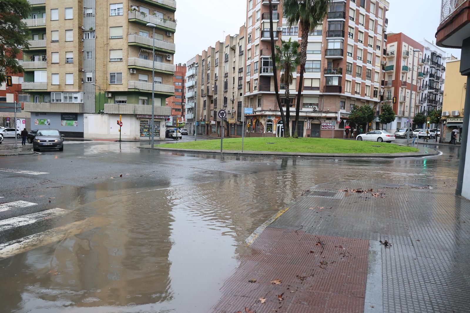 Fotografías de los destrozos de la borrasca Kristin en Huelva este miércoles