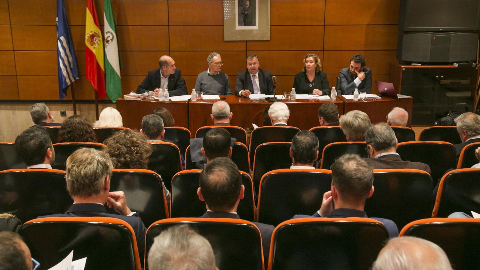 Reunión de Cadiz-Port del jueves pasado en el salón de actos de la APBC Reunión de Cadiz-Port del jueves pasado en el salón de actos de la APBC
