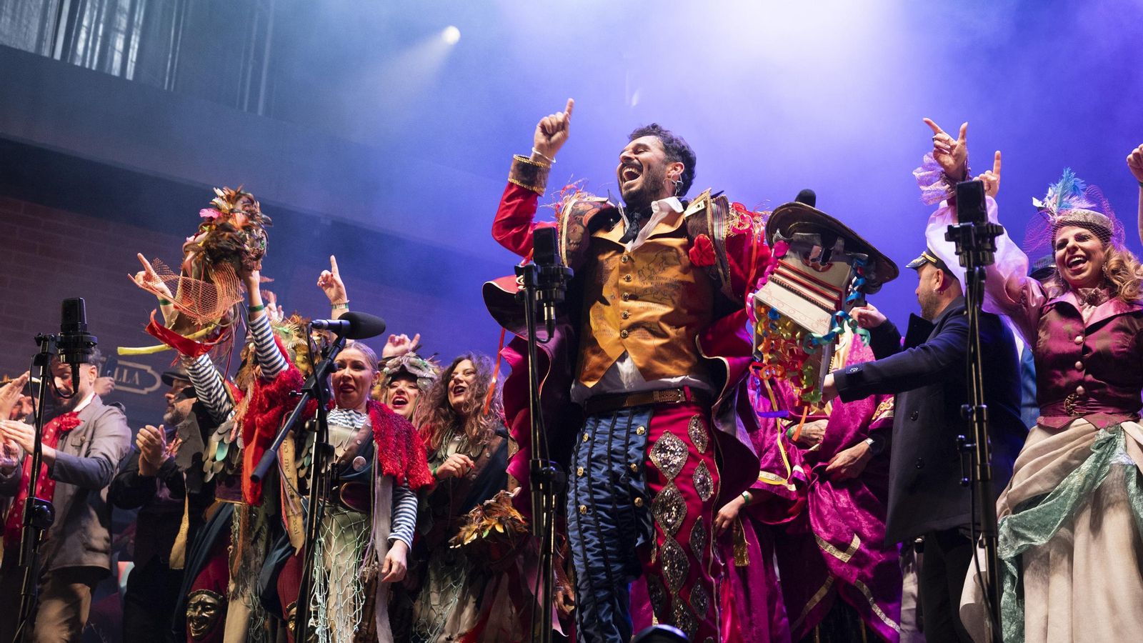 Las imágenes del pregón de Antoñito Molina en el carnaval de Cádiz 2025