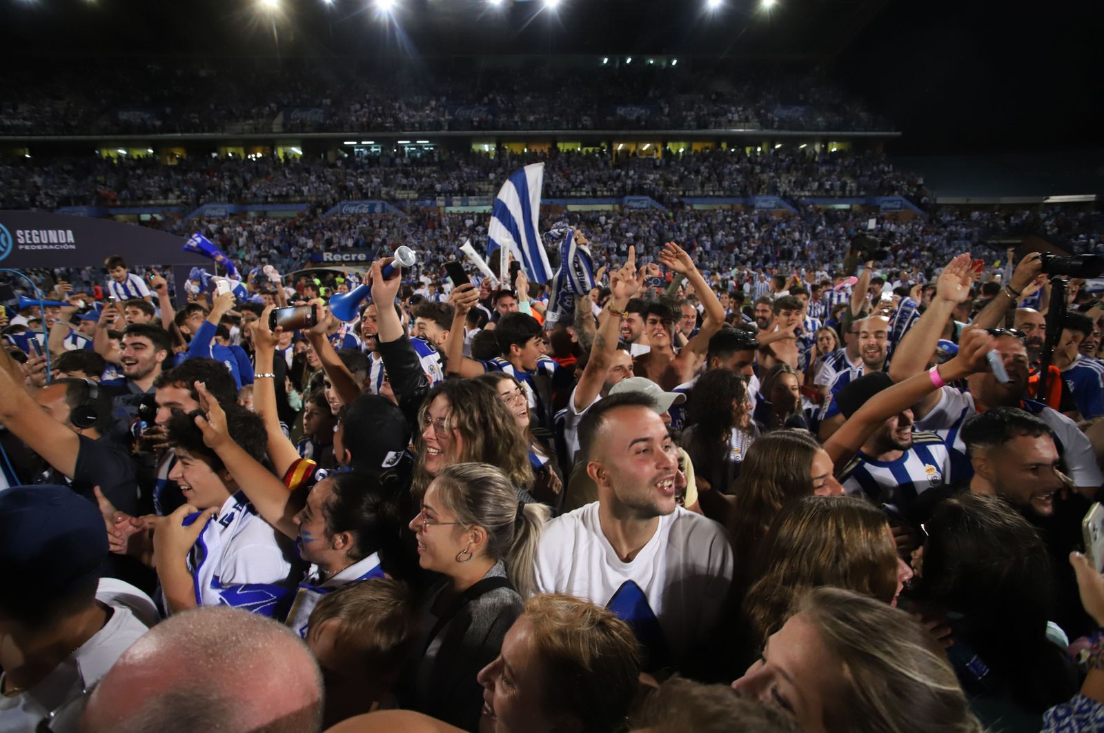 Imágenes del ascenso del Recreativo de Huelva contra el Cacereño