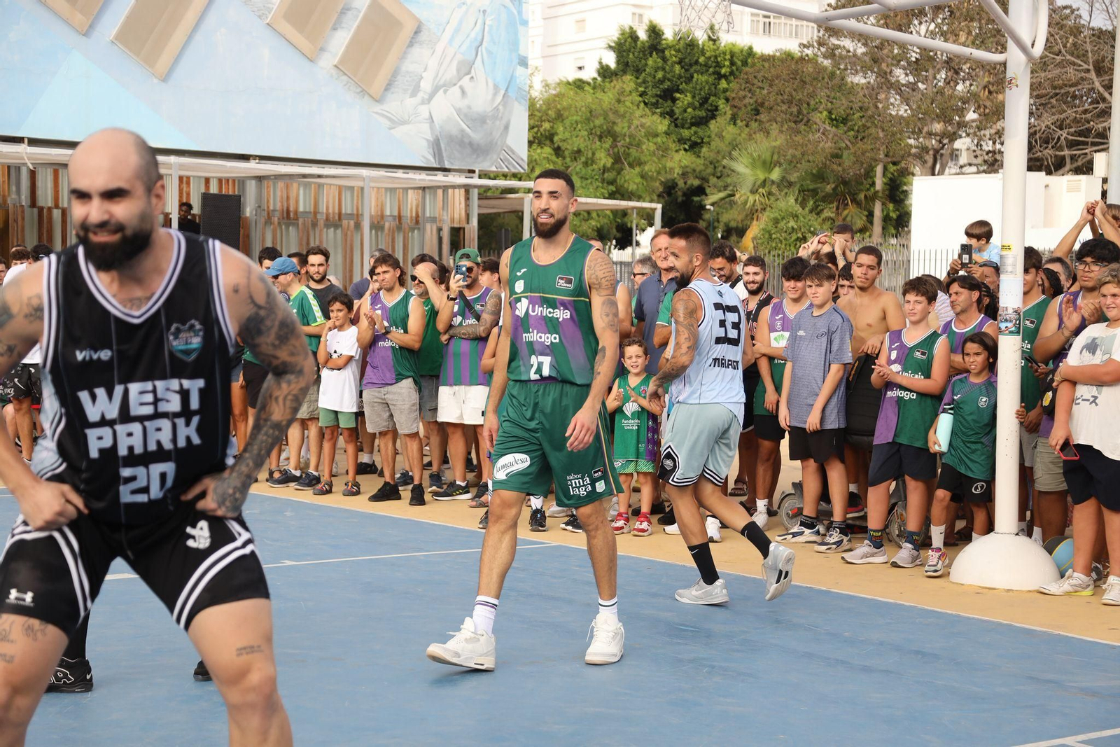 Las fotos de la espectacular presentación de Chris Duarte con el Unicaja en el Parque del Oeste