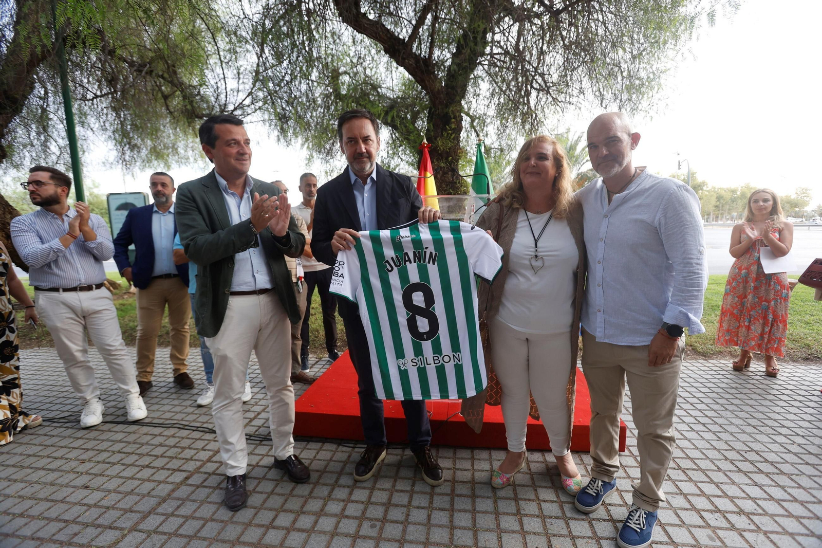 Las mejores imágenes del acto en homenaje a Juanín, leyenda del Córdoba CF