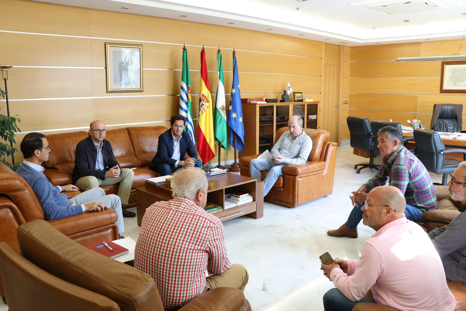 Instantánea de la reunión mantenida con los recicladores de plástico.