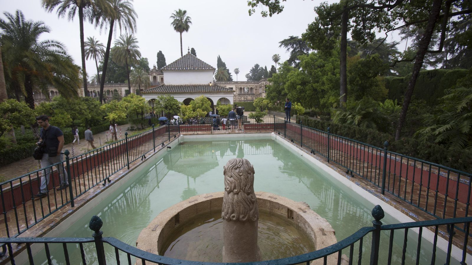 La fuente del Cenador del León, una de las que se incluye en el contrato.