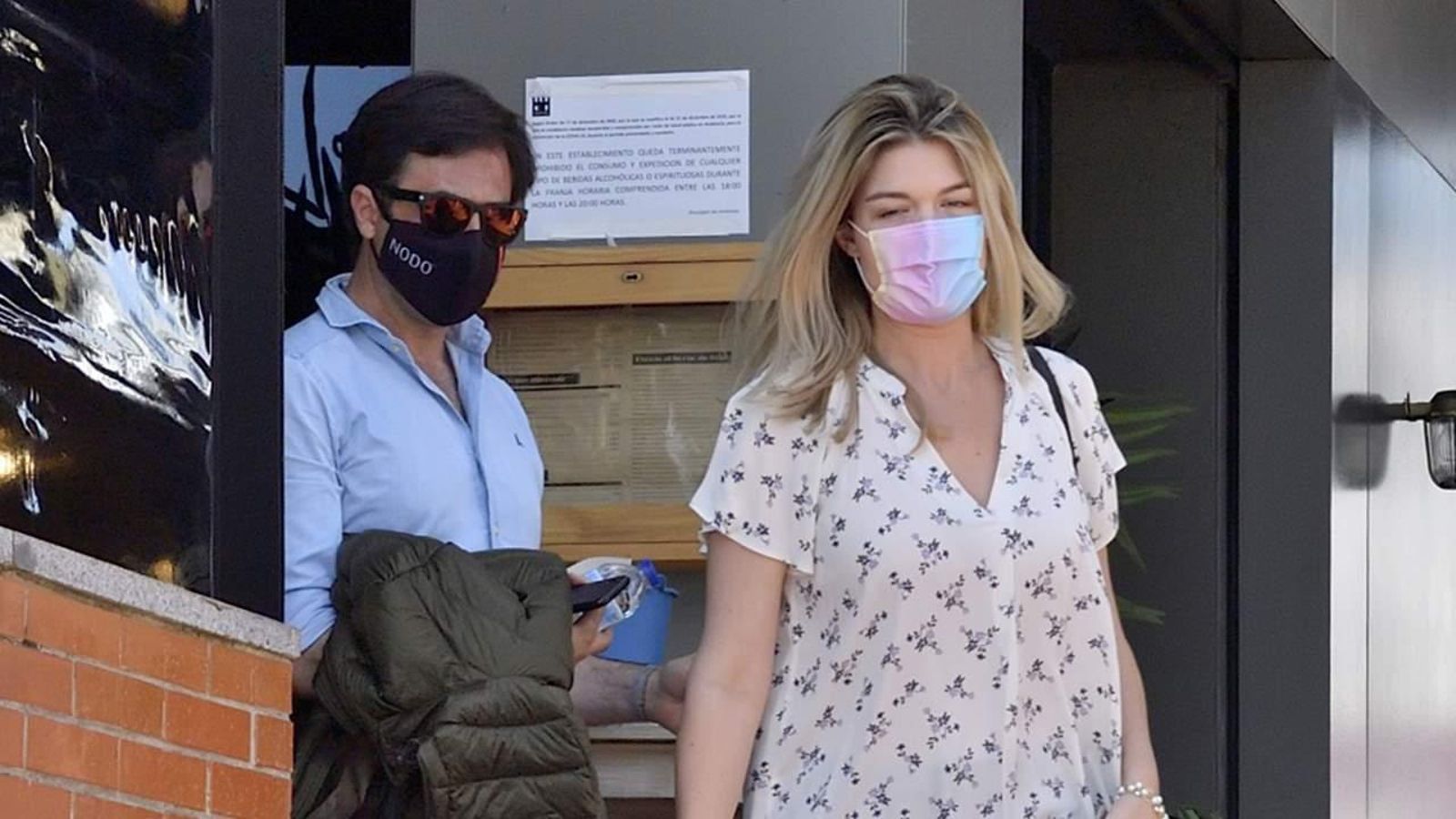 Alejandra Ruiz de Rato y su pareja, ultimando los preparativos de su boda el viernes.