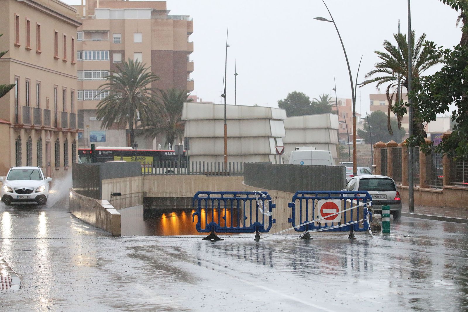 El Ayuntamiento ha cerrado el paso subterráneo hoy de manera preventiva