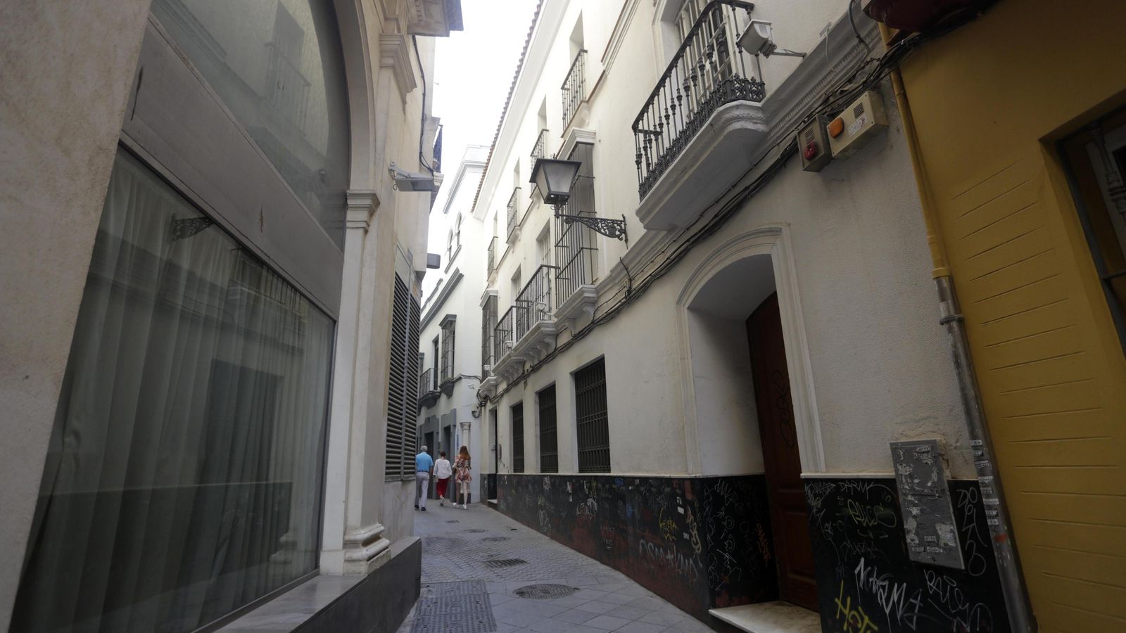 El número 36 de Álvarez Quintero, edificio que también se integrará en el hotel.