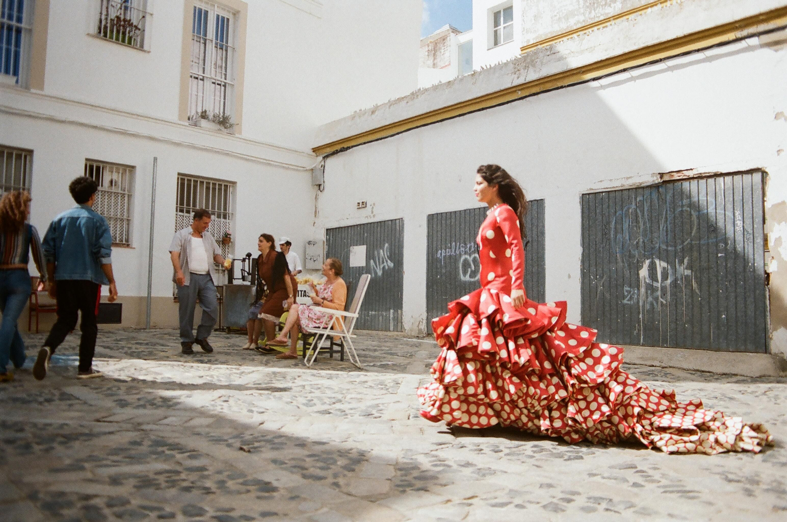 Rodaje del spot de Cruzcampo y creación del vestido de 'Gitana'.