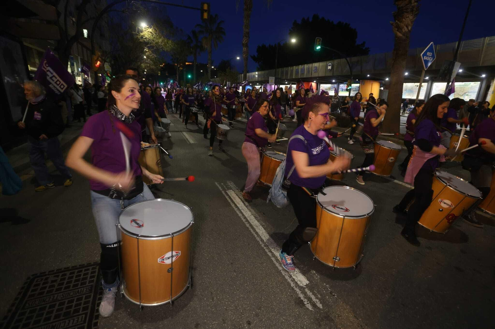 8M: Las fotos de la manifestación por el Día de la Mujer en Málaga 8M: Las fotos de la manifestación por el Día de la Mujer en Málaga