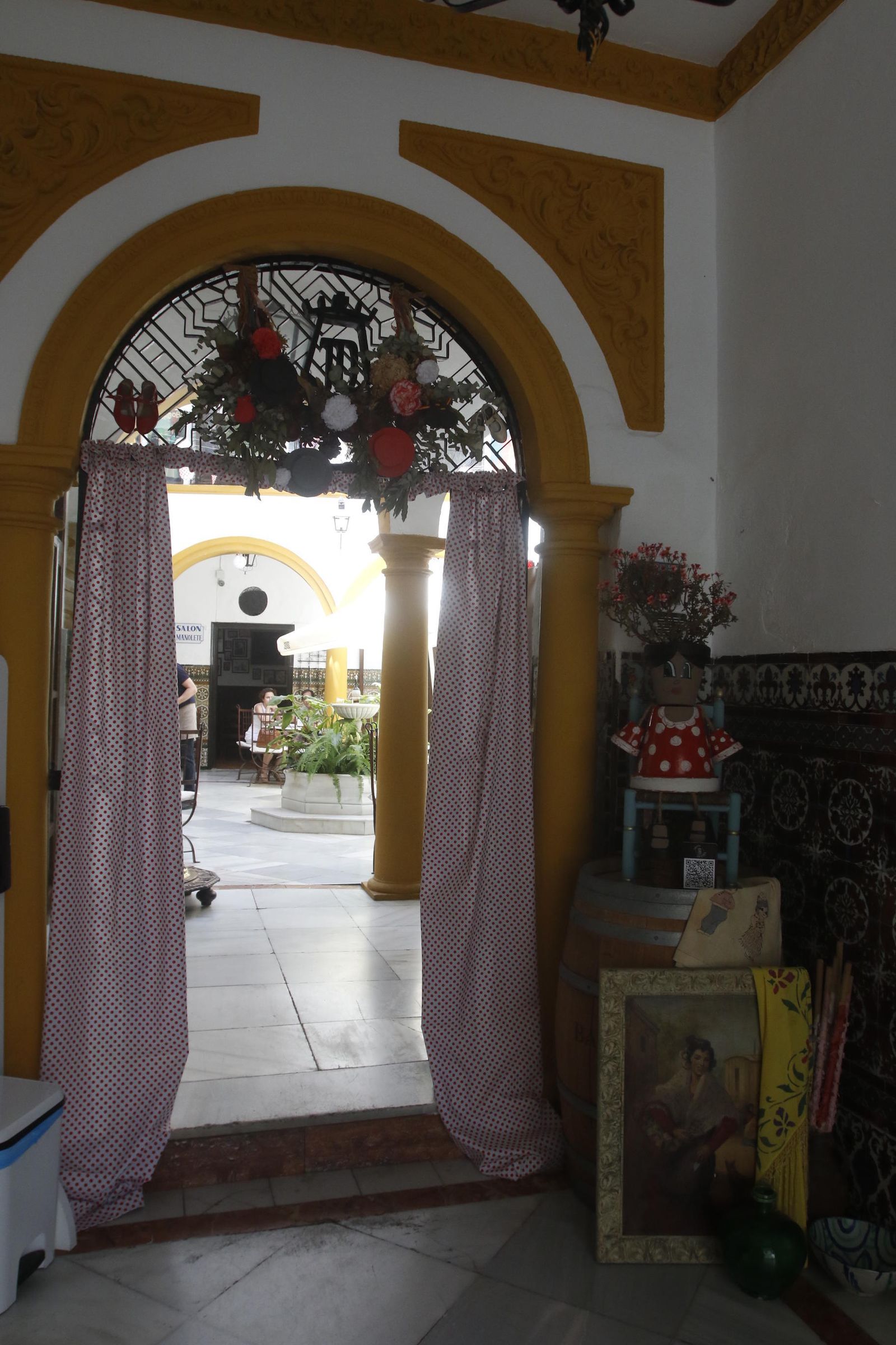 El decorado y el ambiente de Feria en el Centro de Córdoba y la Judería, en fotografías