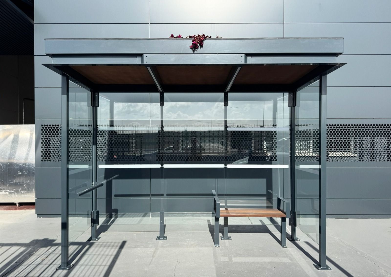 Imagen de una de las marquesinas que comenzará a instalarse en San Fernando.