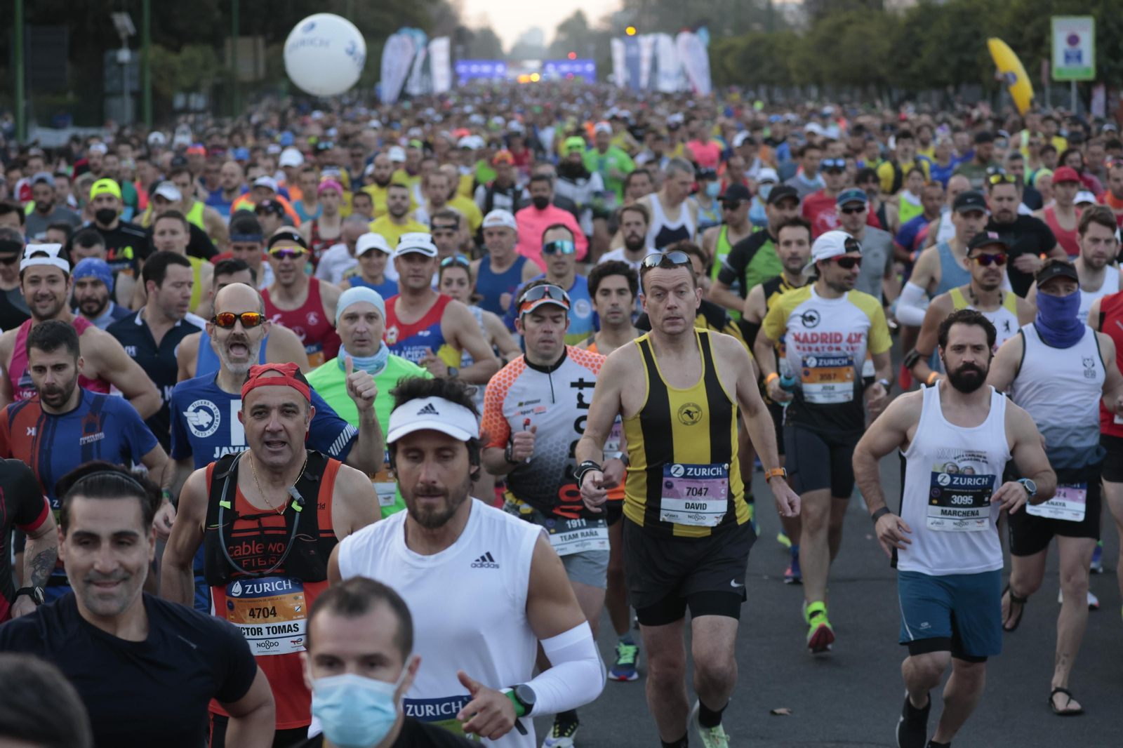 Las imágenes de la Maratón de Sevilla 2022 (1)