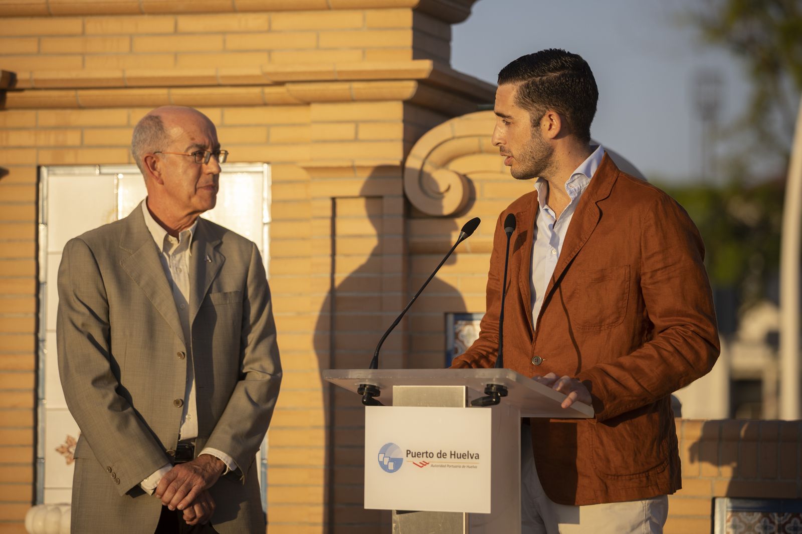 Imágenes de la inauguración De la Fuente de las Naciones en el Paseo de la Ría