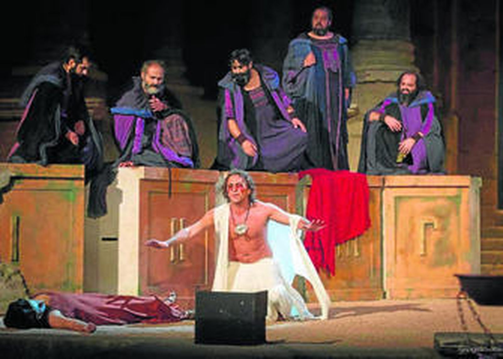 Una de las escenas finales de 'Edipo rey'.